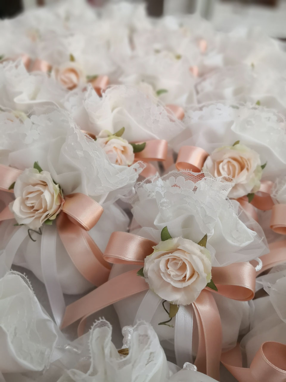 Foto di sacchetti confezionati per matrimonio